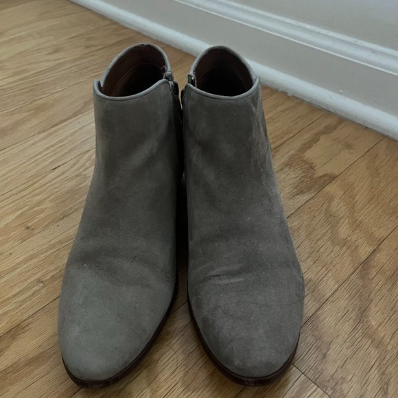 Sam Edelman 'Petty' Chelsea Boot - Picture 8 of 8